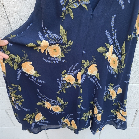 Reformation | Juliette Midi Slit Dress in Petit Jardin Floral Print Size 2 - Picture 12 of 13